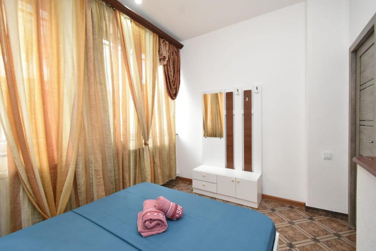 Guesthouses Opera Ереван Екстериор снимка