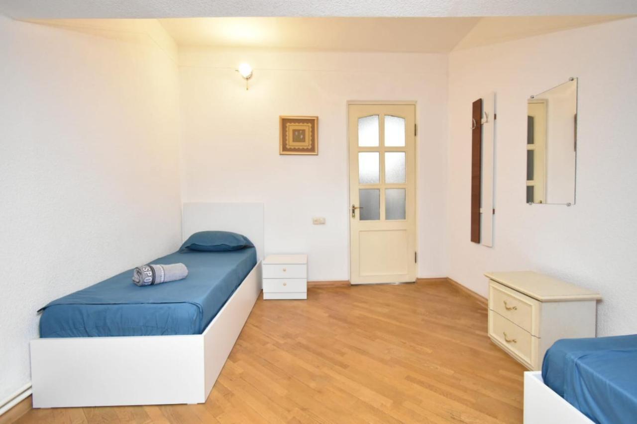 Guesthouses Opera Ереван Екстериор снимка