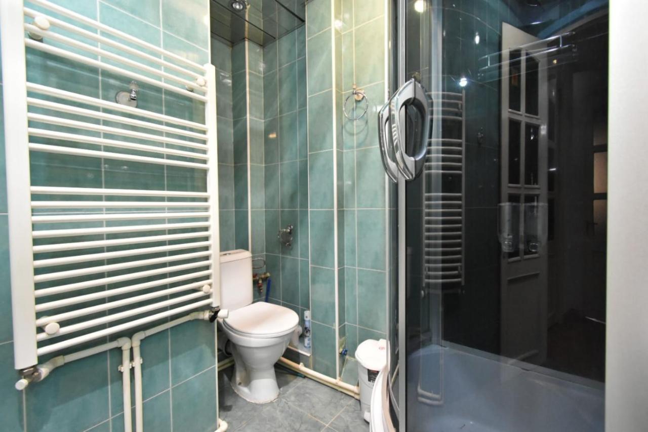 Guesthouses Opera Ереван Екстериор снимка