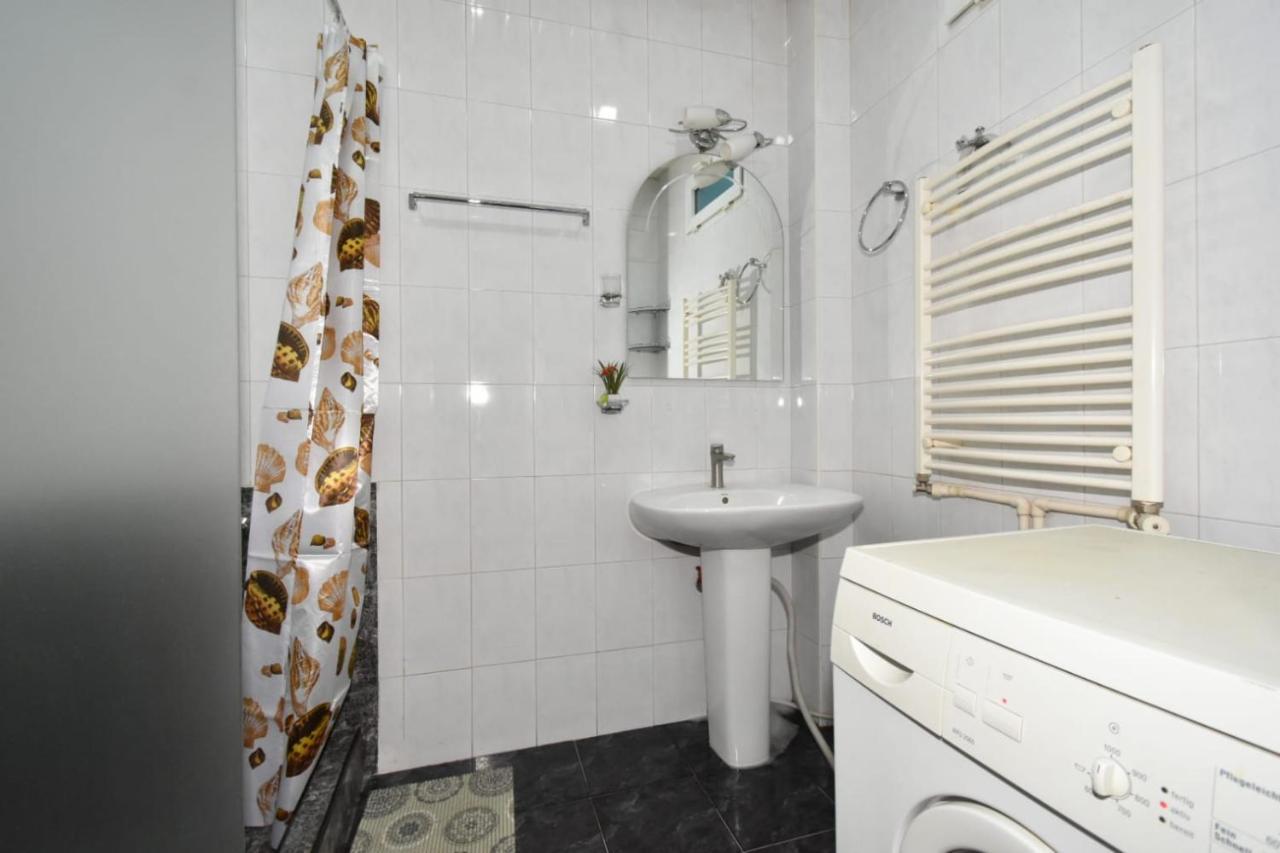 Guesthouses Opera Ереван Екстериор снимка
