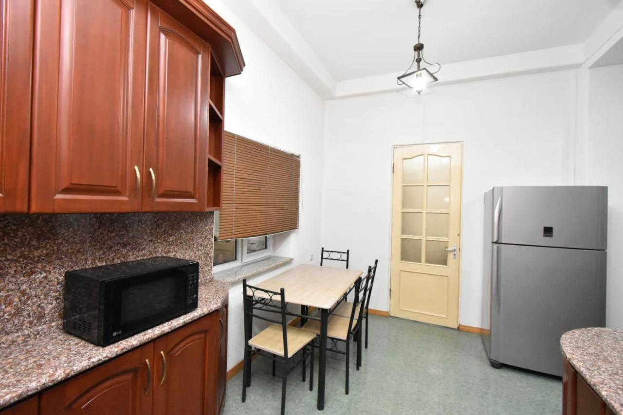 Guesthouses Opera Ереван Екстериор снимка